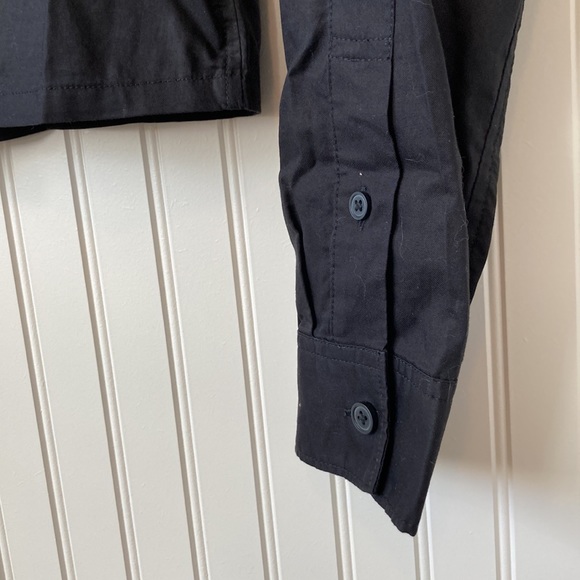 NWT Everlane Way Short Button Down Shirt in Black (Size Small) - Picture 4 of 6